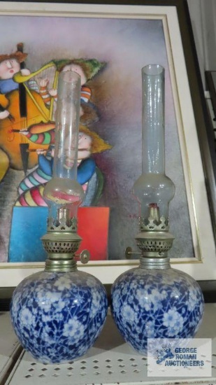 Blue floral oil lamps