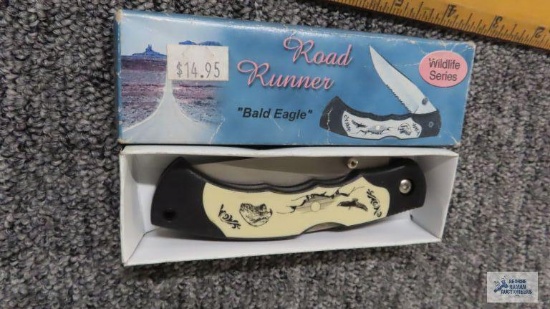 Roadrunner Bald Eagle Wildlife series pocket knife