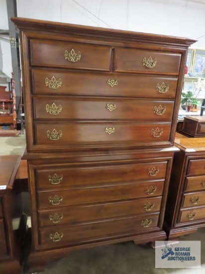 Four drawer chest on chest