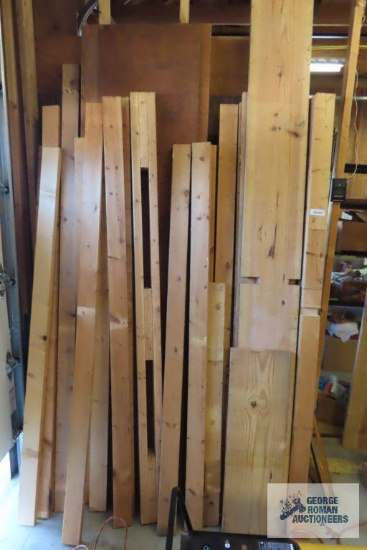 Lot of assorted lumber