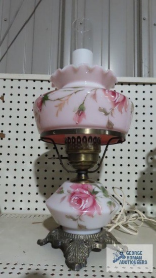 Gone with the wind style floral lamp