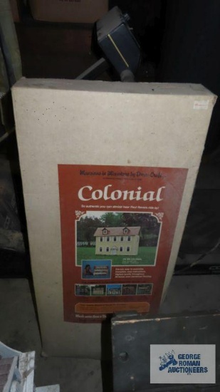 Colonial dollhouse in box