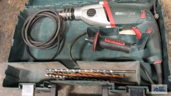 Metabo SBE 751 drill with case and extra bits