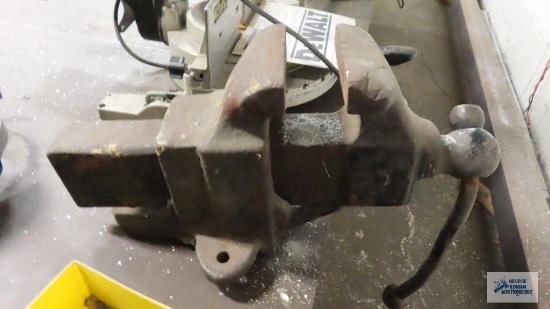 Reed Manufacturing Company large vise