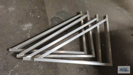 Lot of aluminum angle brackets