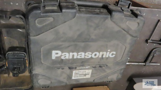 Panasonic 21.6 volt drill with four batteries and one charger