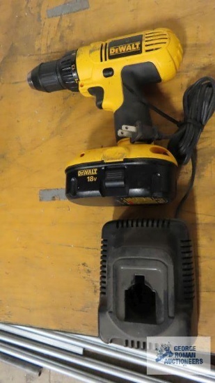 DeWalt 18 volt drill with one battery and charger