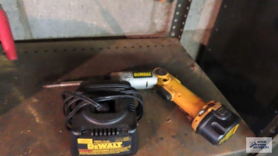 DeWalt driver with battery and charger