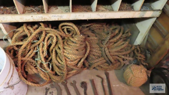 Lot of assorted rope