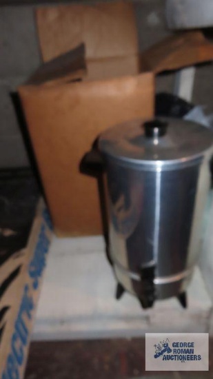 Commercial style percolator