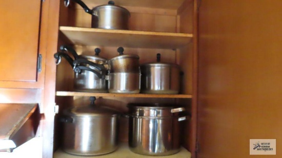 Lot of pots and pans. Mostly Farberware