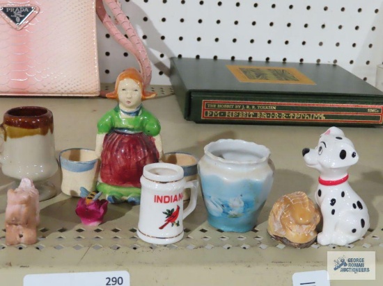 Lot of miniature figurines, mugs and etc