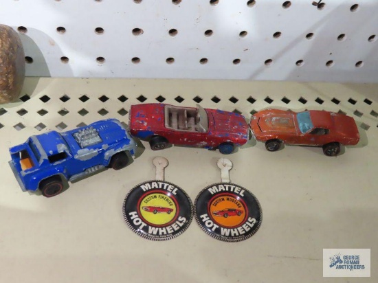 Mattel Hot Wheels badges and red line cars. Some are damaged.