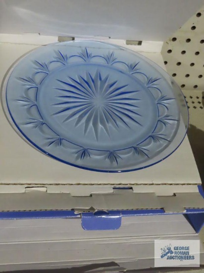 Two Avon American Blue classic collection plates