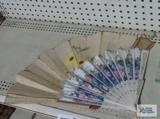 Lot of hand fans