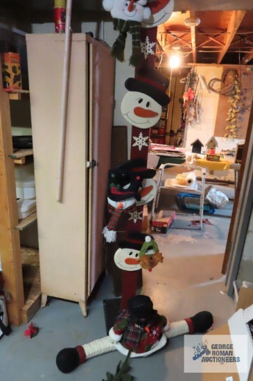 6 ft snowman stand and stuffed snowman