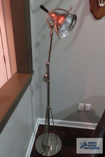 Modern style adjustable floor lamp