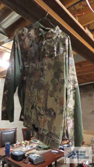 camouflage hunting suit, size...4X