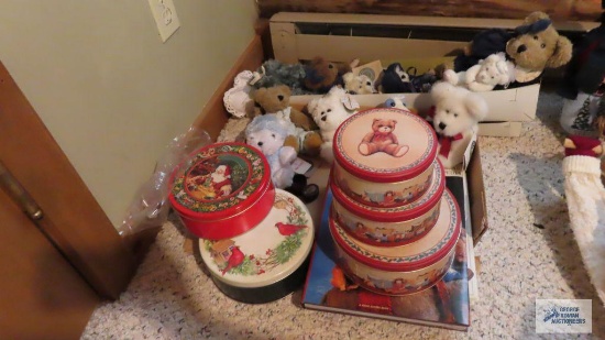 Teddy's world books, assorted Boyd's bears, and tins