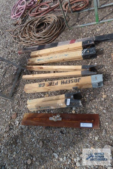 Lot of sawhorse...bases and etc