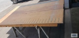 Lot of wall covering and wall covering cutting table