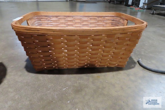 Longaberger 1995 laundry basket
