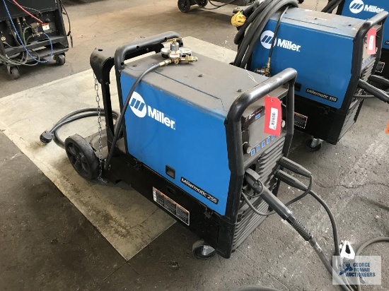 MILLERMATIC 255 WELDER