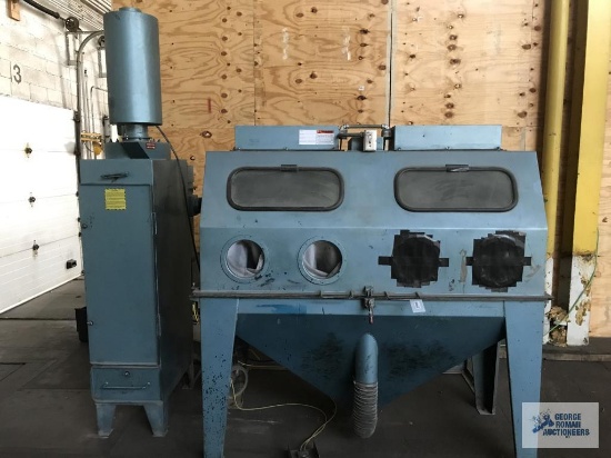 BLAST MACHINE WITH DUST COLLECTOR