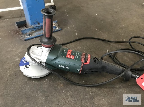 METABO GRINDER