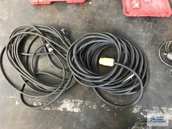 HEAVY DUTY EXTENSION CORDS