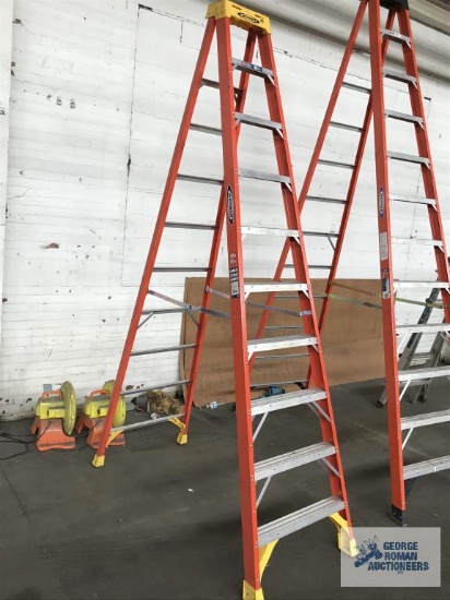WERNER 10-FOOT FIBERGLASS STEPLADDER