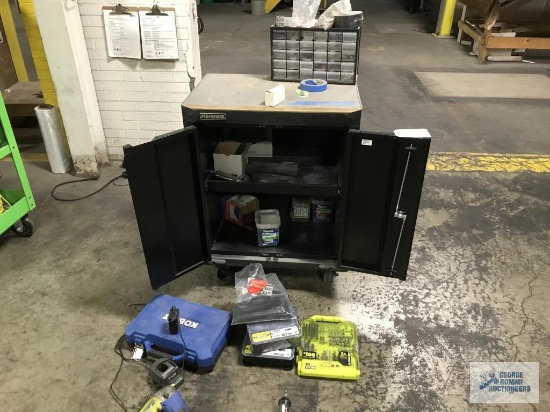 PERFORMANCE TOOL CABINET AND CONTENTS