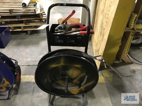 METAL BANDING MACHINE