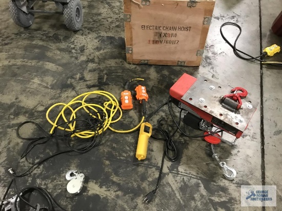 PITTSBURGH 1300-POUND ELECTRIC HOIST