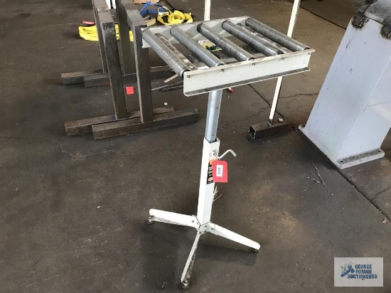 ROLLER STAND