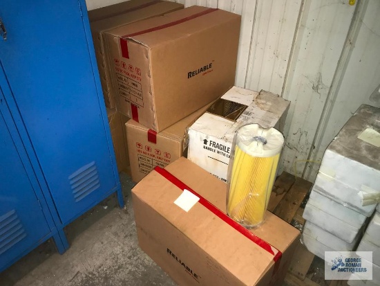(6) CASES OF FILTERS. (5) FMANN AND (1) BHN5