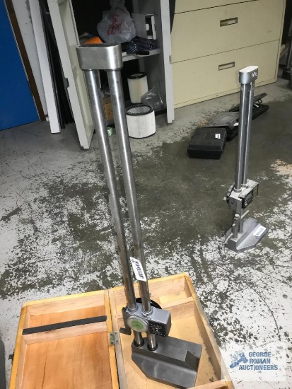 DOUBLE COLUMN HEIGHT GAUGE