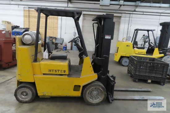 HYSTER FORKLIFT, PROPANE, MODEL DS80XL BCS, HYDRAULIC LEAK. TANKS NOT INCLUDED. CANNOT BE REMOVED