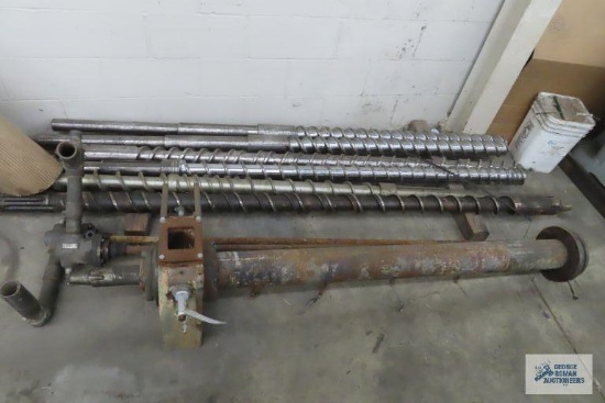 DAVIS SCREWS