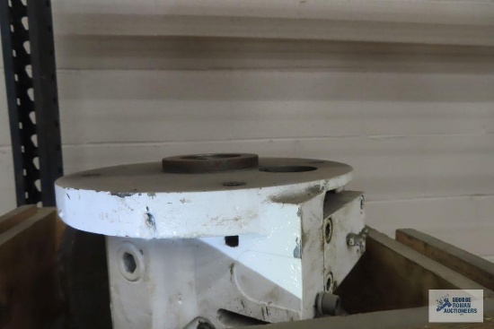 NRM 2-1/2" FEED BOX