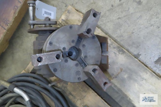 ADJUSTABLE CHUCK VISE