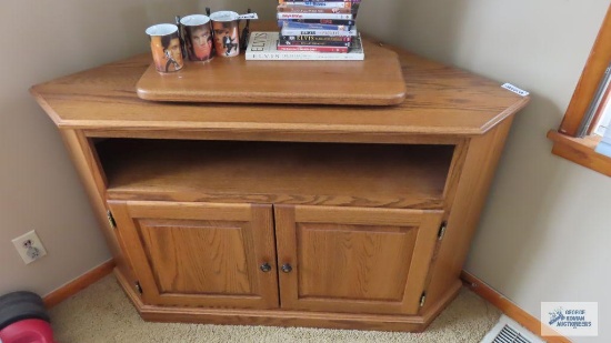 Corner TV stand with lazy susan top