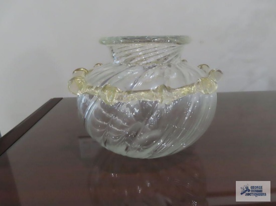 Murano art glass vase. 6-1/2" tall
