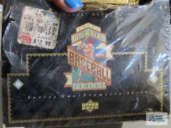 1993 Major Baseball League cards, new in packages