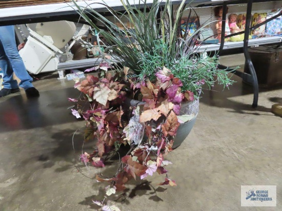 Decorative, ceramic planter with assorted florals