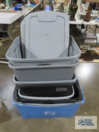 Assorted totes and two lids