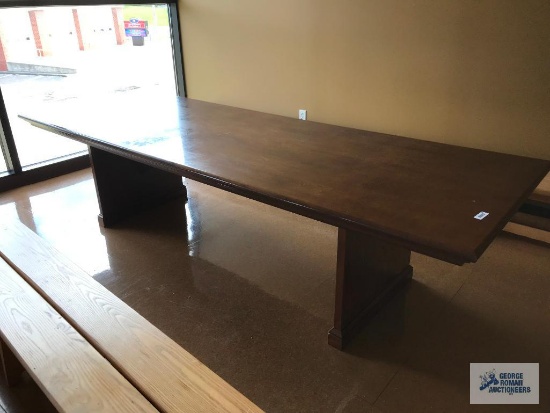 CONFERENCE TABLE, 10'