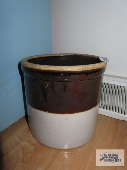 One gallon crock