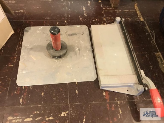 12" HAWK WITH SOFT HANDLE AND CUTTER