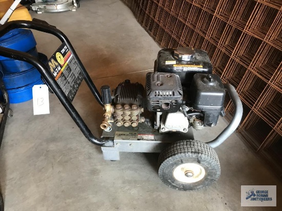 MI-T-M 3200PSI PRESSURE WASHER